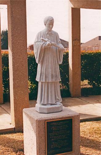 HSCCStatue001a