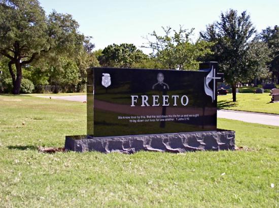 FreetoMonument2a