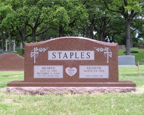 Staples001a